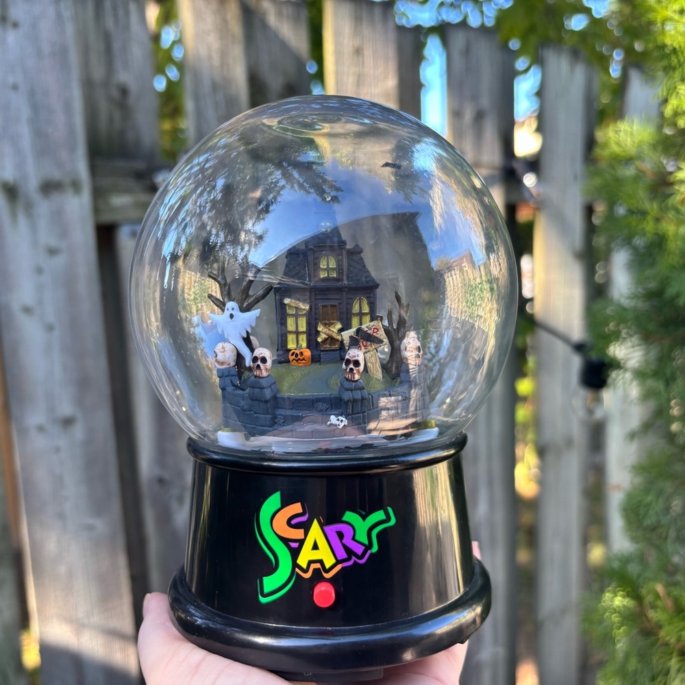 Gemmy Haunted House Halloween Tornado Globe With Sound